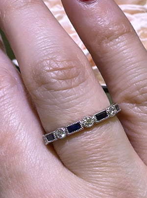 0.45carat Blue Sapphire & Diamond Alternating Ring