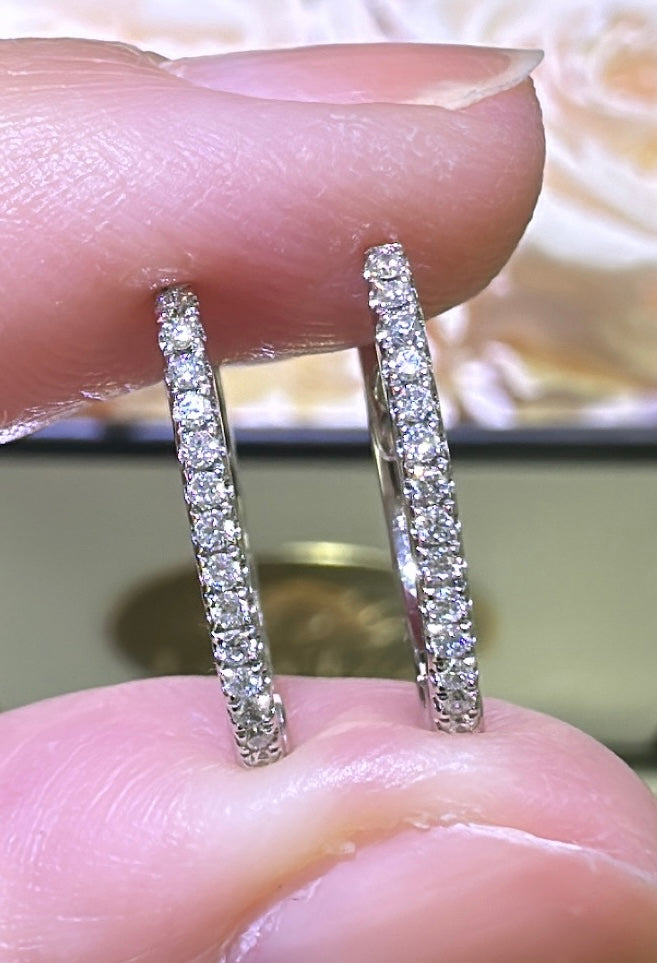 0.15ct tw Diamond Huggie Hoop Earrings