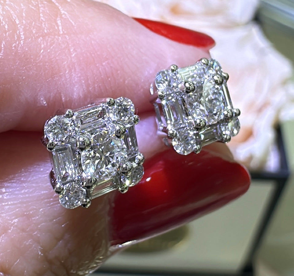 0.87ct tw Diamond Baguette and Round Stud Earrings