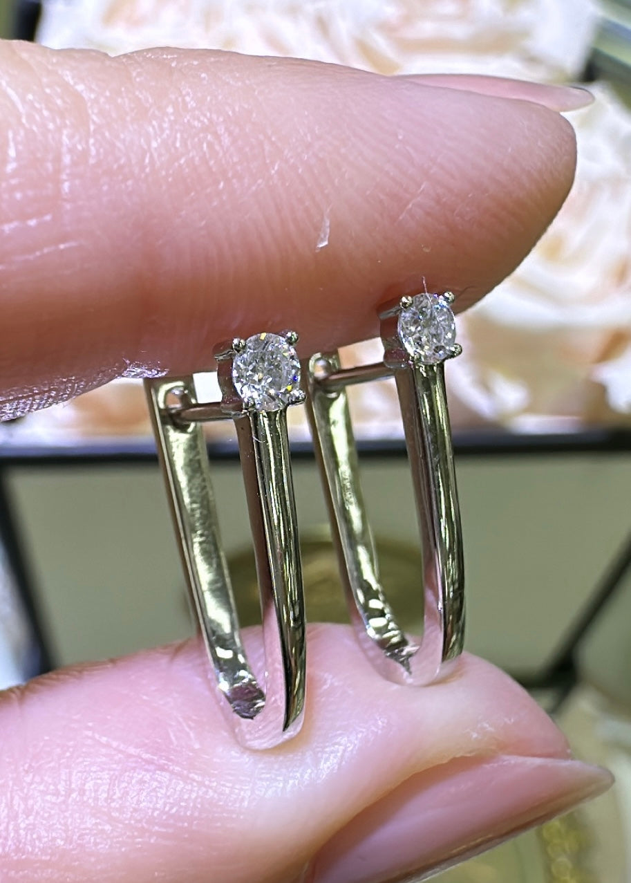 0.14carat Diamond Huggie Earrings