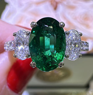 Green Emerald 1.96ct  tw Oval Cut with Side Diamond Ring