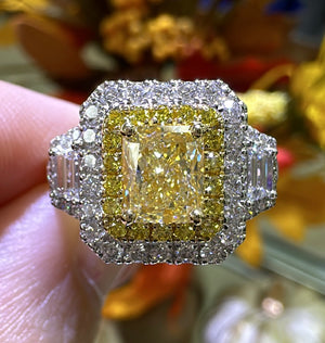 2.22ct tw Canary Fancy Yellow Center Side Trapezoid Diamond Ring