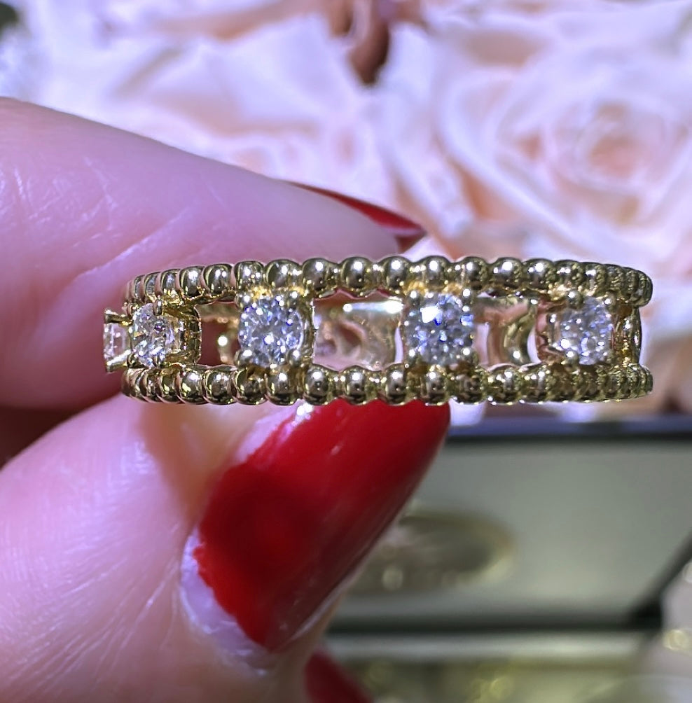 0.20carat Three Row Middle Row Diamond Ring