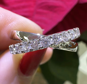 0.69ct tw Diamond Overlapping Criss-Cross Diamond Ring