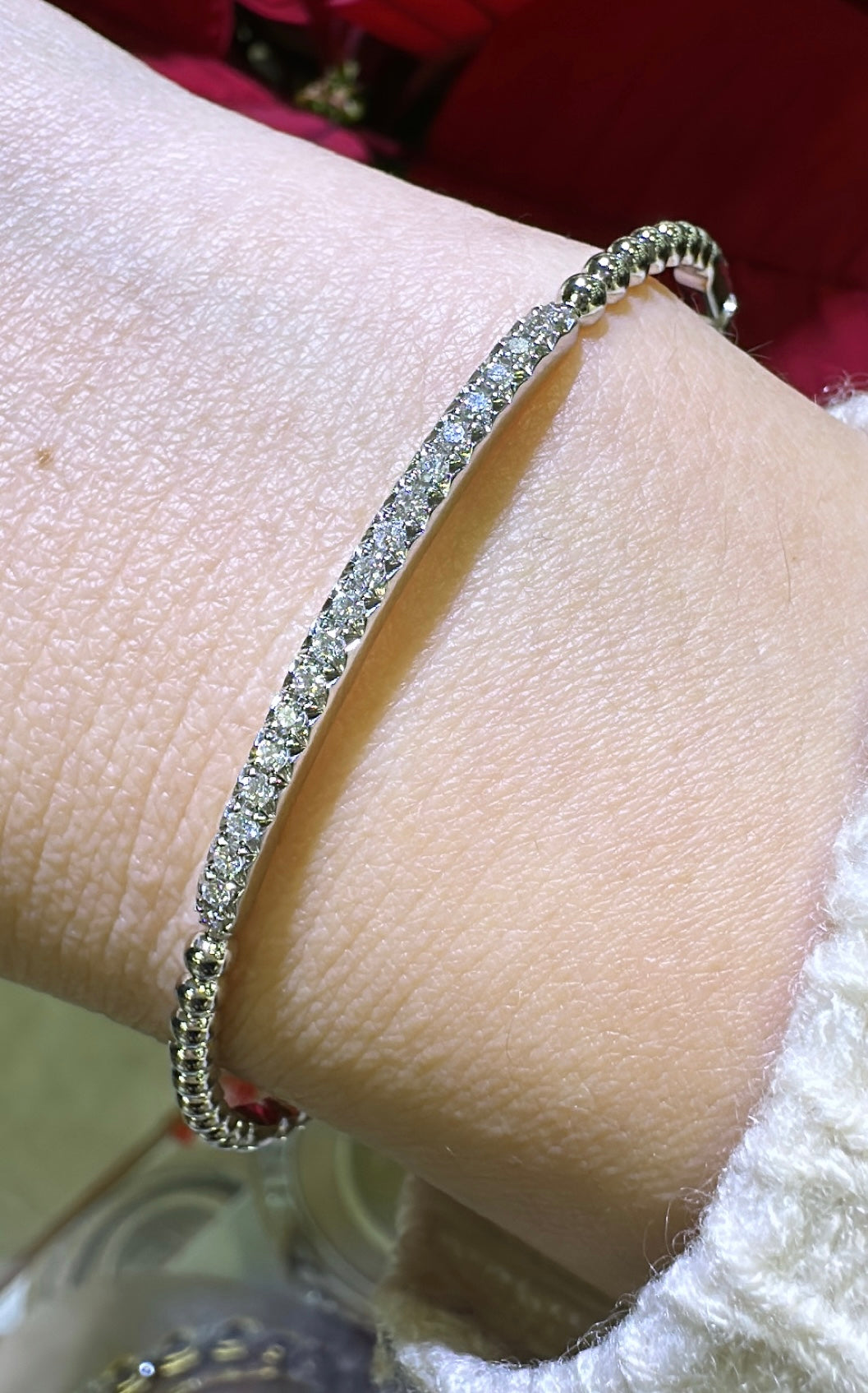 0.28ct tw Diamond Beaded Gold Bangle Bracelet