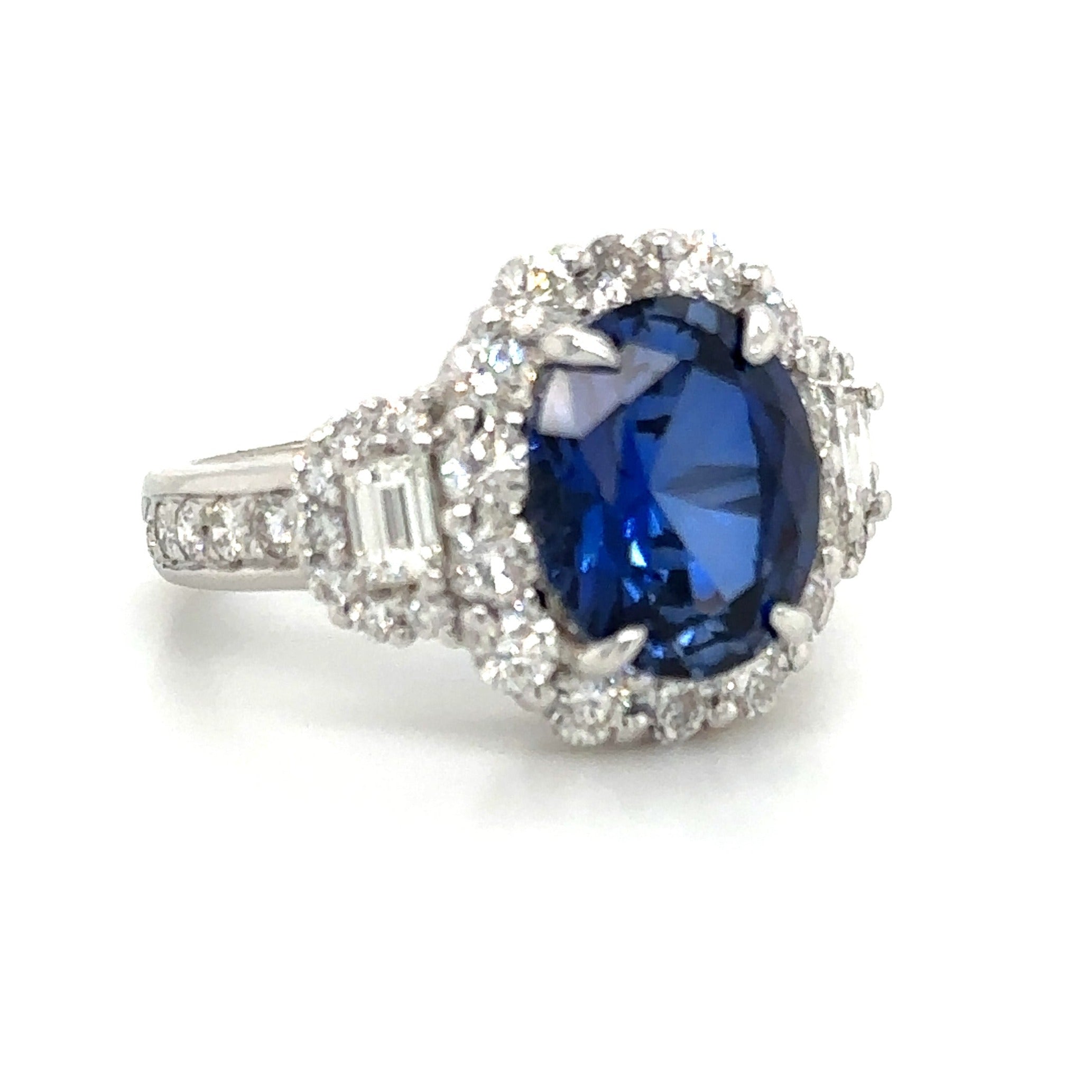 Ladies Statement 8.00carat Oval Cut Blue Sapphire & Diamond Ring