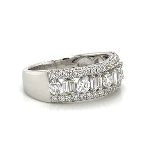 1.16ct tw Baguette and Round Cut Diamond Ring