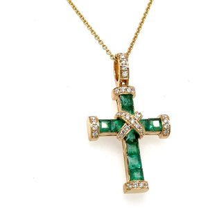 Princess-cut Emerald Diamond Cross 1.46ct tw Pendant Necklace