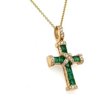 Princess-cut Emerald Diamond Cross 1.46ct tw Pendant Necklace