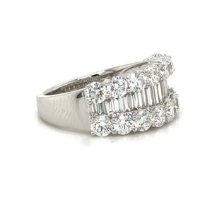 2.86ct tw Baguette and Round Cut Diamond Ring