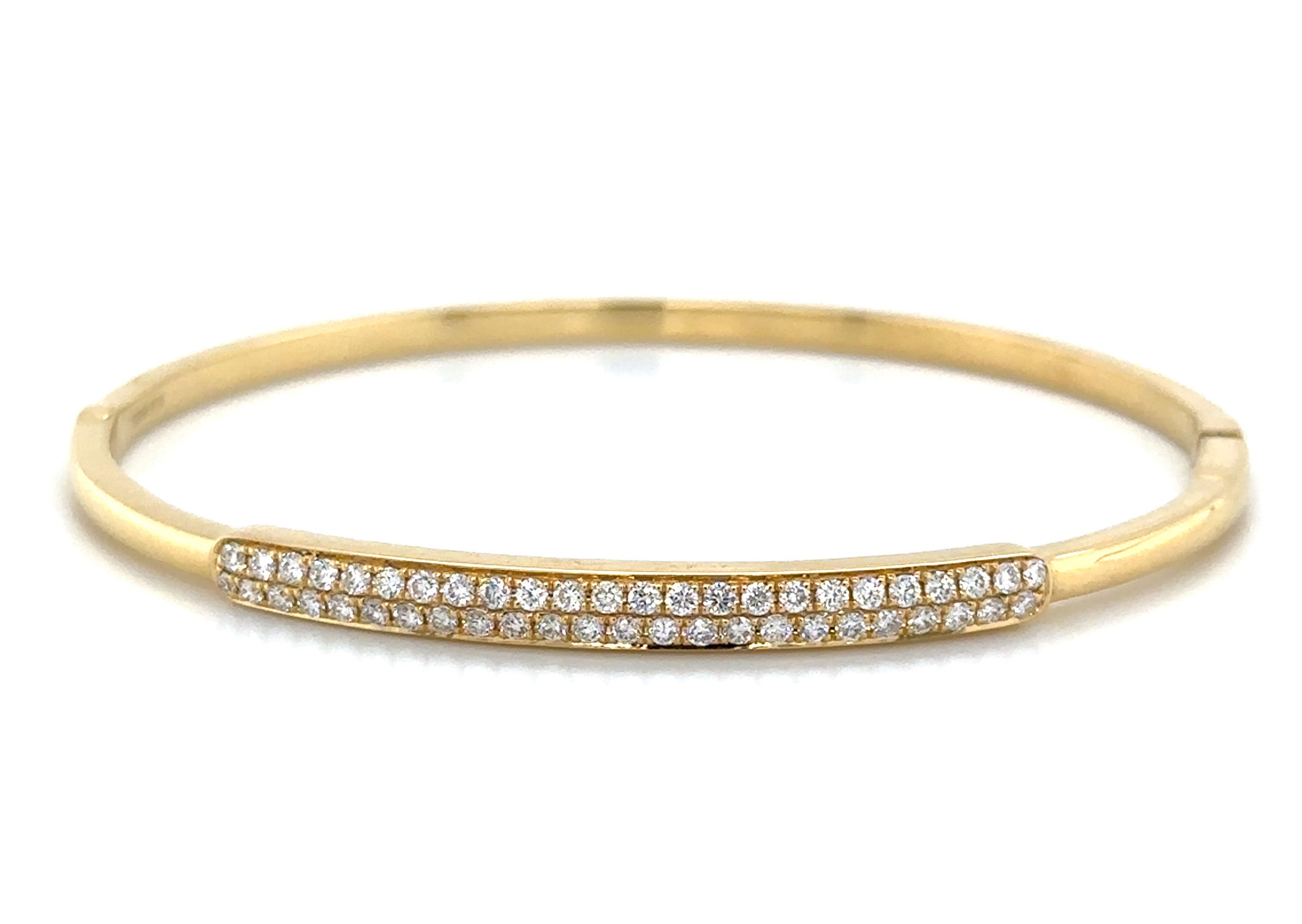 0.70ct tw Diamond Pave Set Diamond Bangle Bracelet