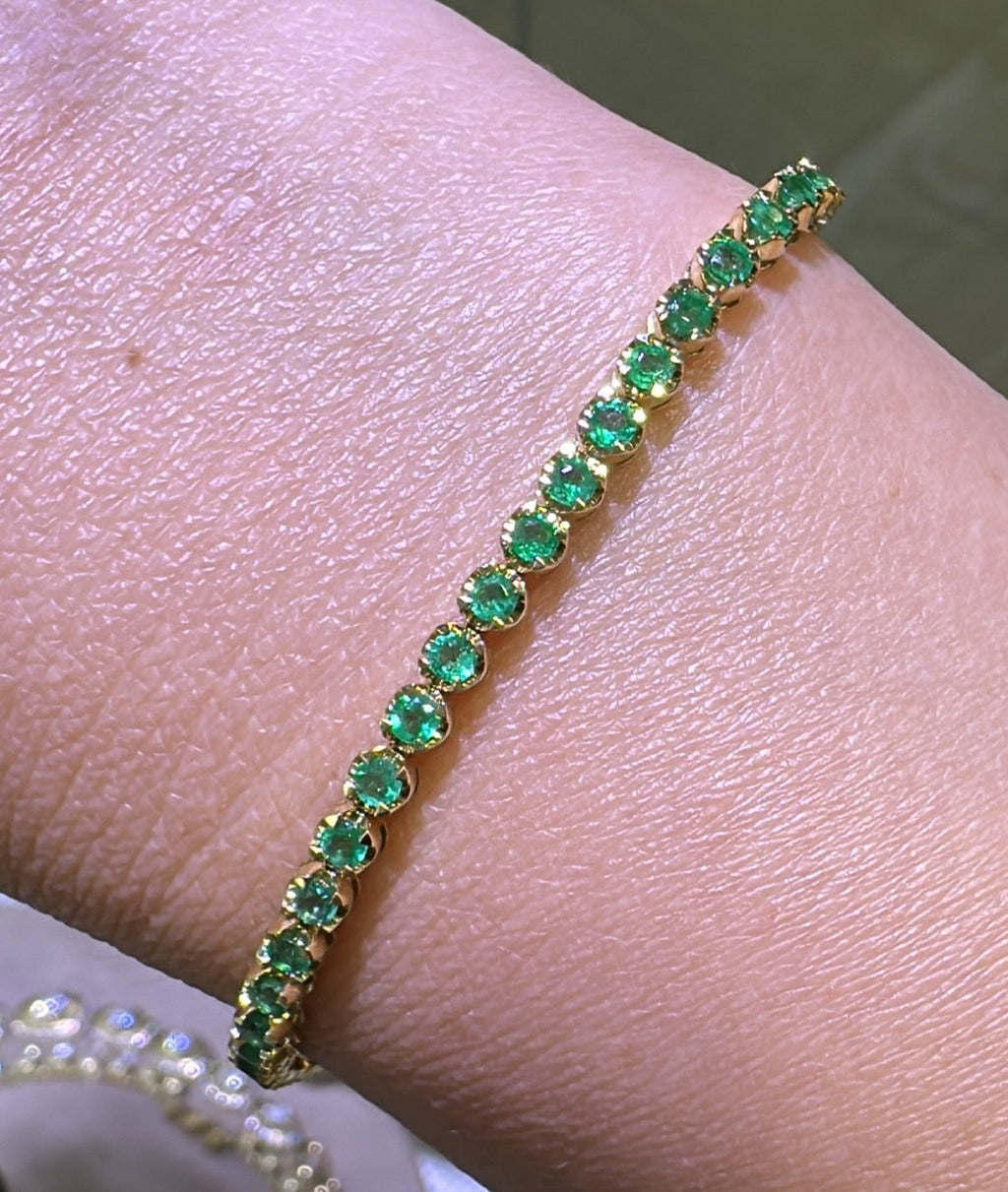 Emerald Gem Stone Tennis Bracelet 2.24ct t.w.