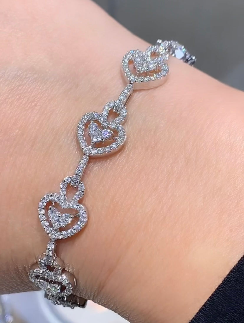 Diamond 3.40ctw Statement Heart Shaped Bracelet