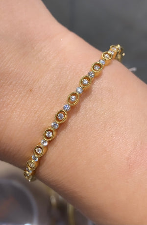 0.77ctw Diamond Yellow Gold Bangle Bracelet