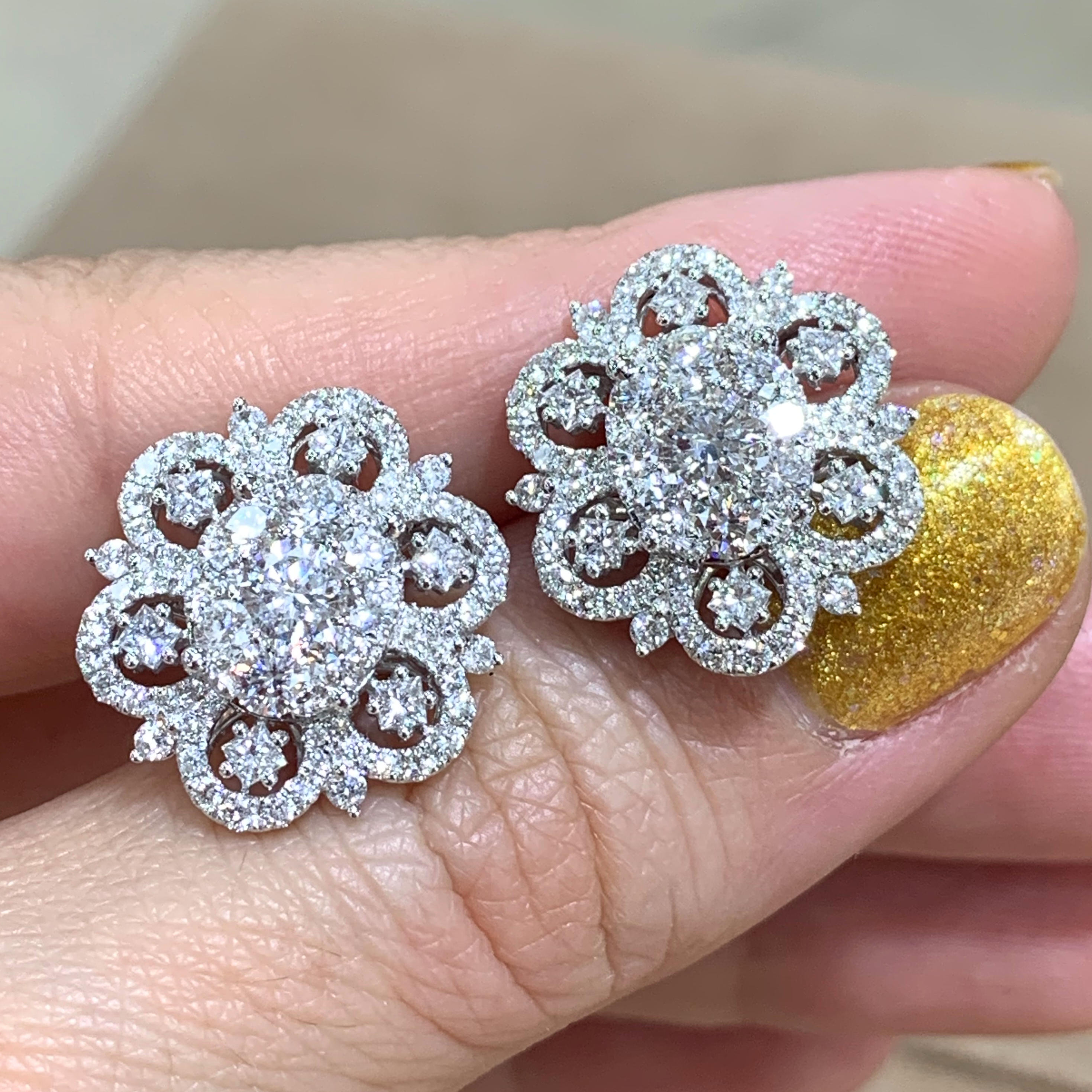 2.75cts Flower Motif Diamond Earrings