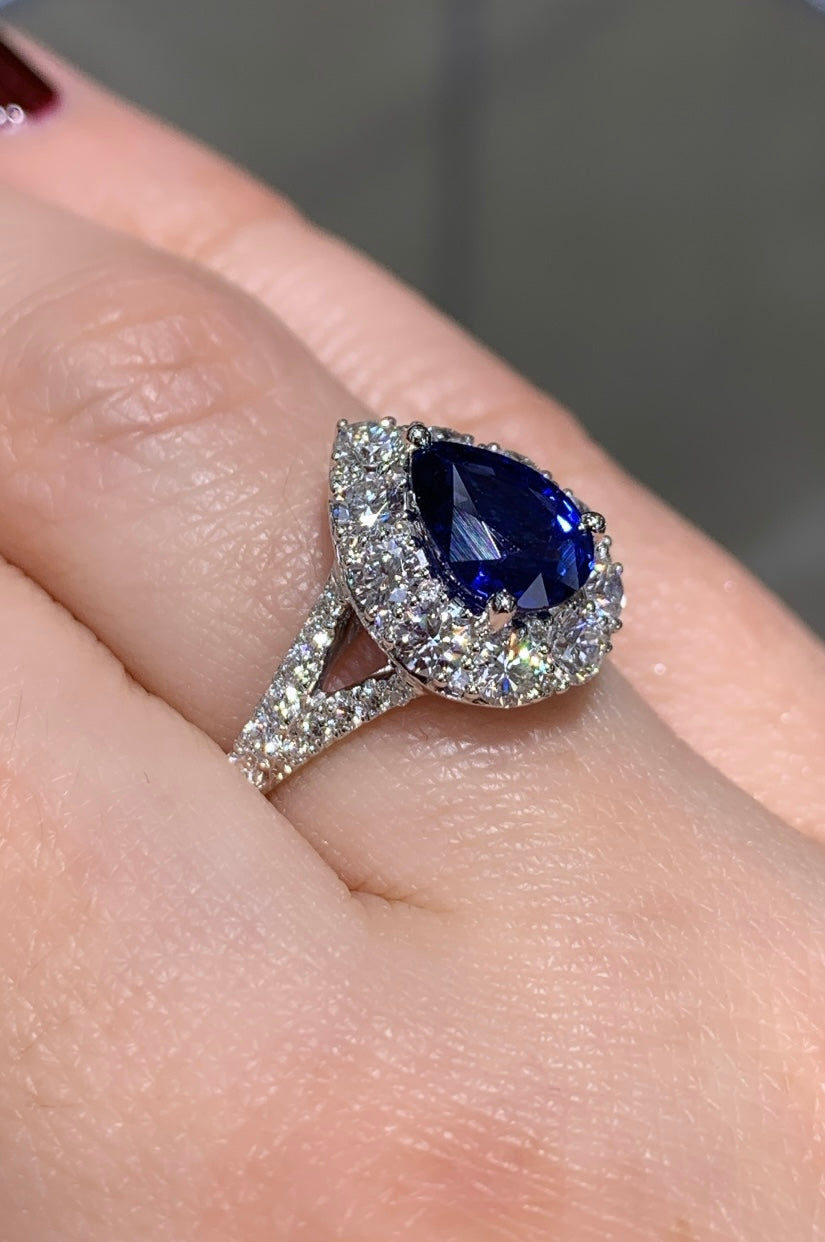 1.78ct tw Diamond Pear Shape Sapphire Ring